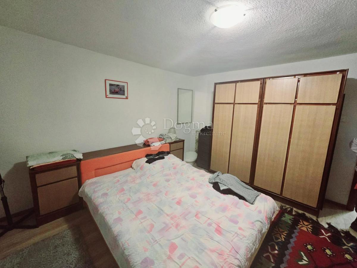 Casa Kozari put, Peščenica - Žitnjak, 300m2