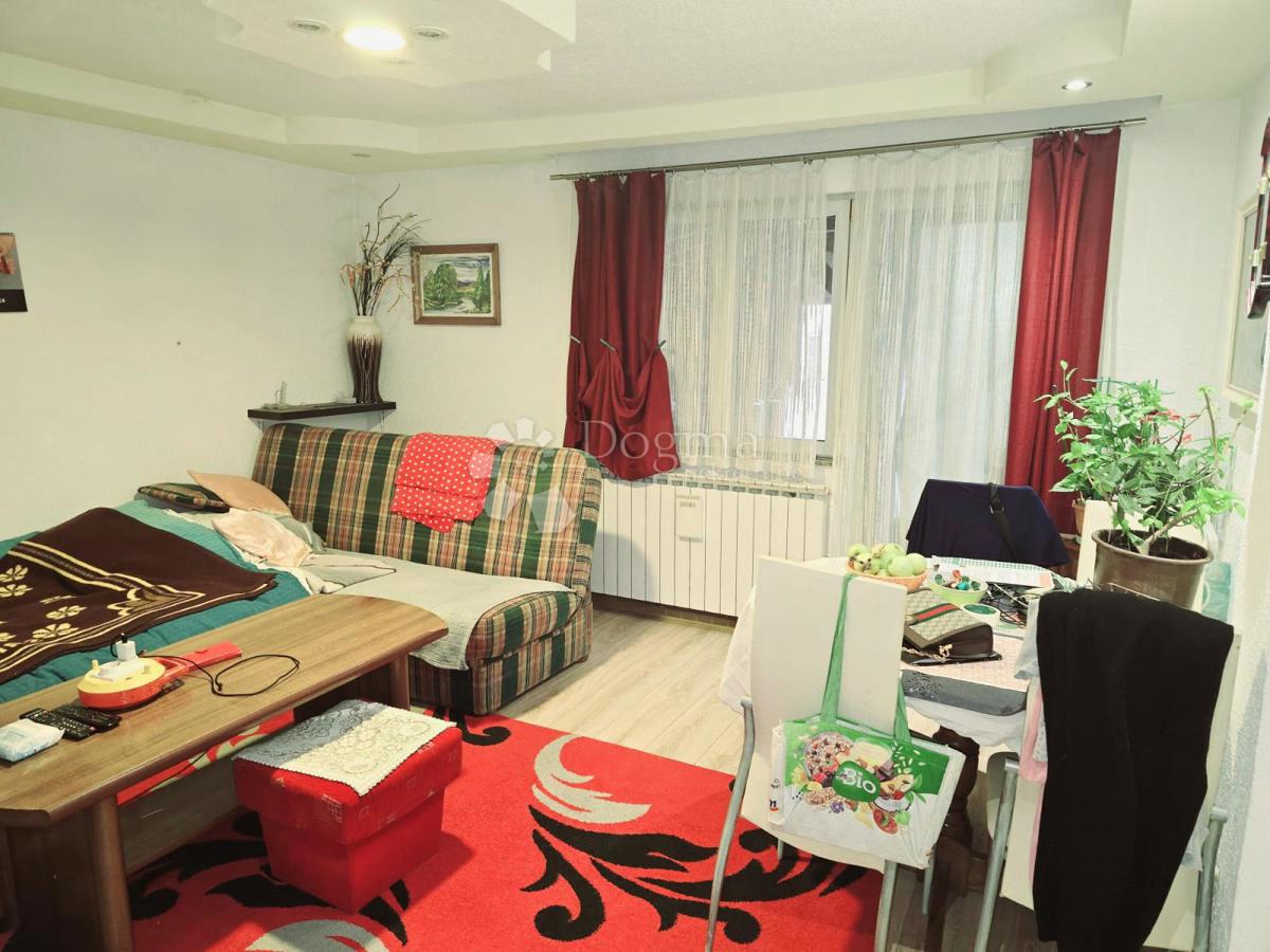 Casa Kozari put, Peščenica - Žitnjak, 300m2