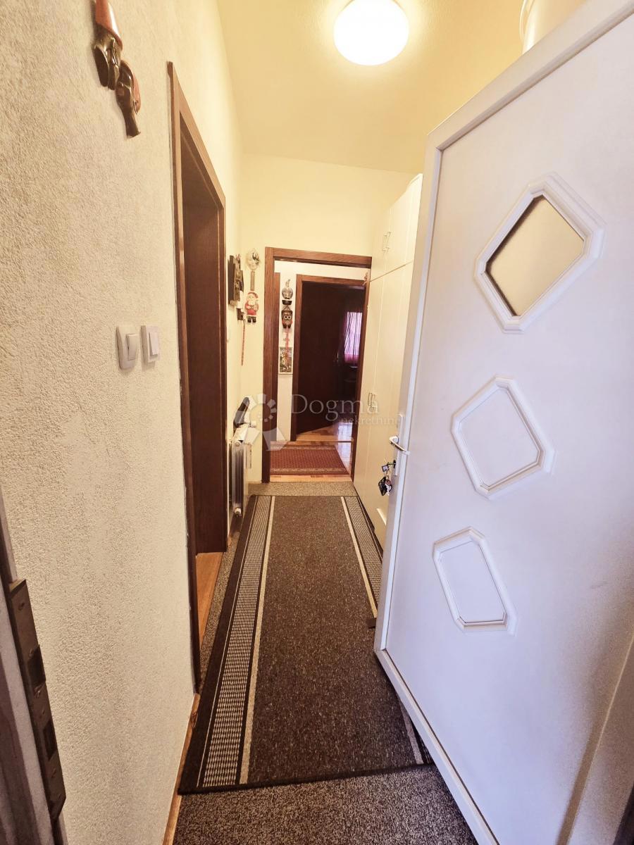 Casa Kozari put, Peščenica - Žitnjak, 300m2