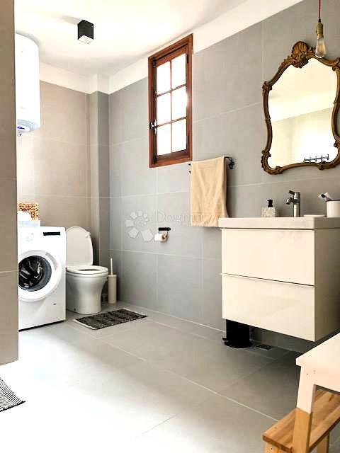  Casa indipendente (3 appartamenti) Pakoštane - vista mare