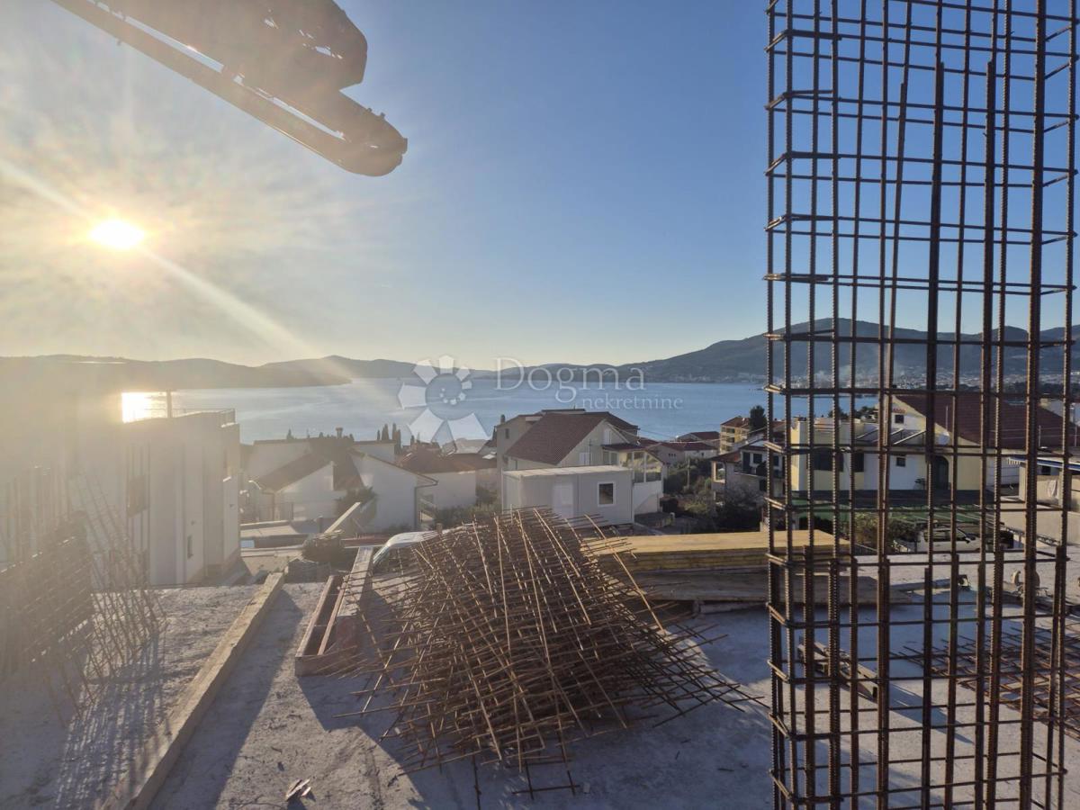 Allogio Okrug Gornji, Okrug, 84,82m2