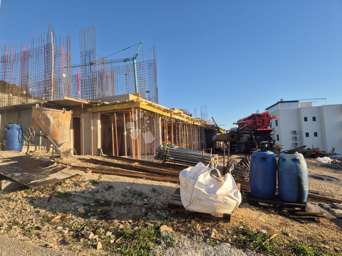 Allogio Okrug Gornji, Okrug, 84,82m2