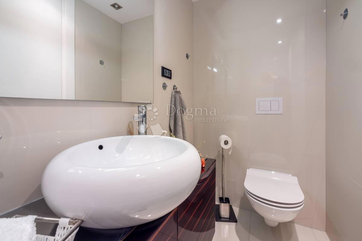 Appartamento Malinska, Malinska-Dubašnica, 63m2