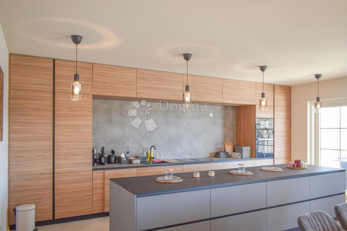 Casa Poreč, 300m2