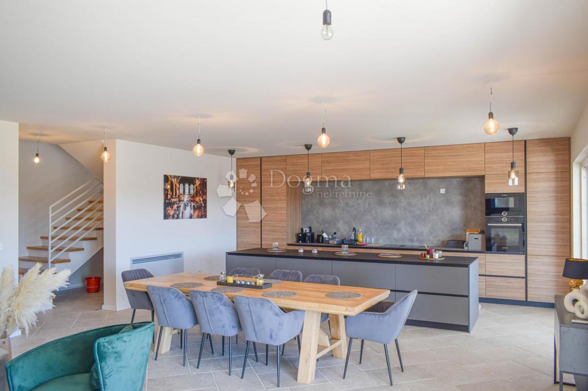 Casa Poreč, 300m2