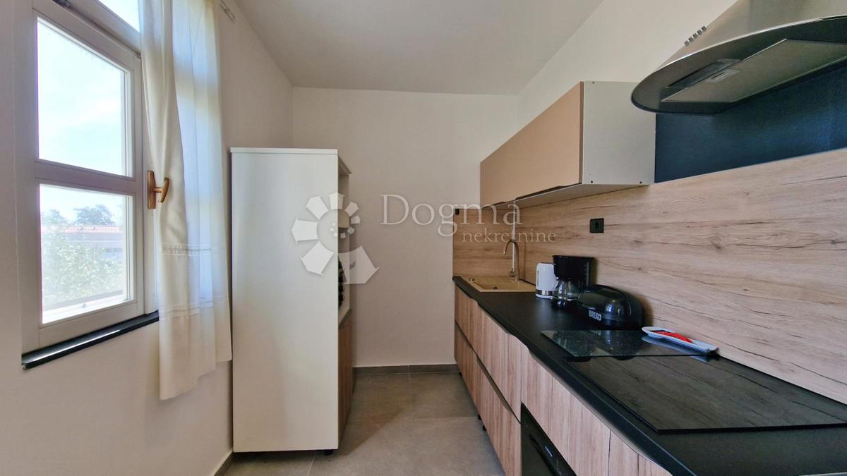 BELLISSIMA CASA PIANO CON PISCINA E GIARDINO IN POSIZIONE TRANQUILLA!