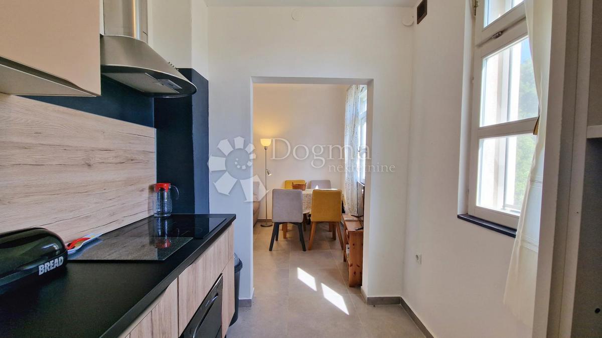 BELLISSIMA CASA PIANO CON PISCINA E GIARDINO IN POSIZIONE TRANQUILLA!