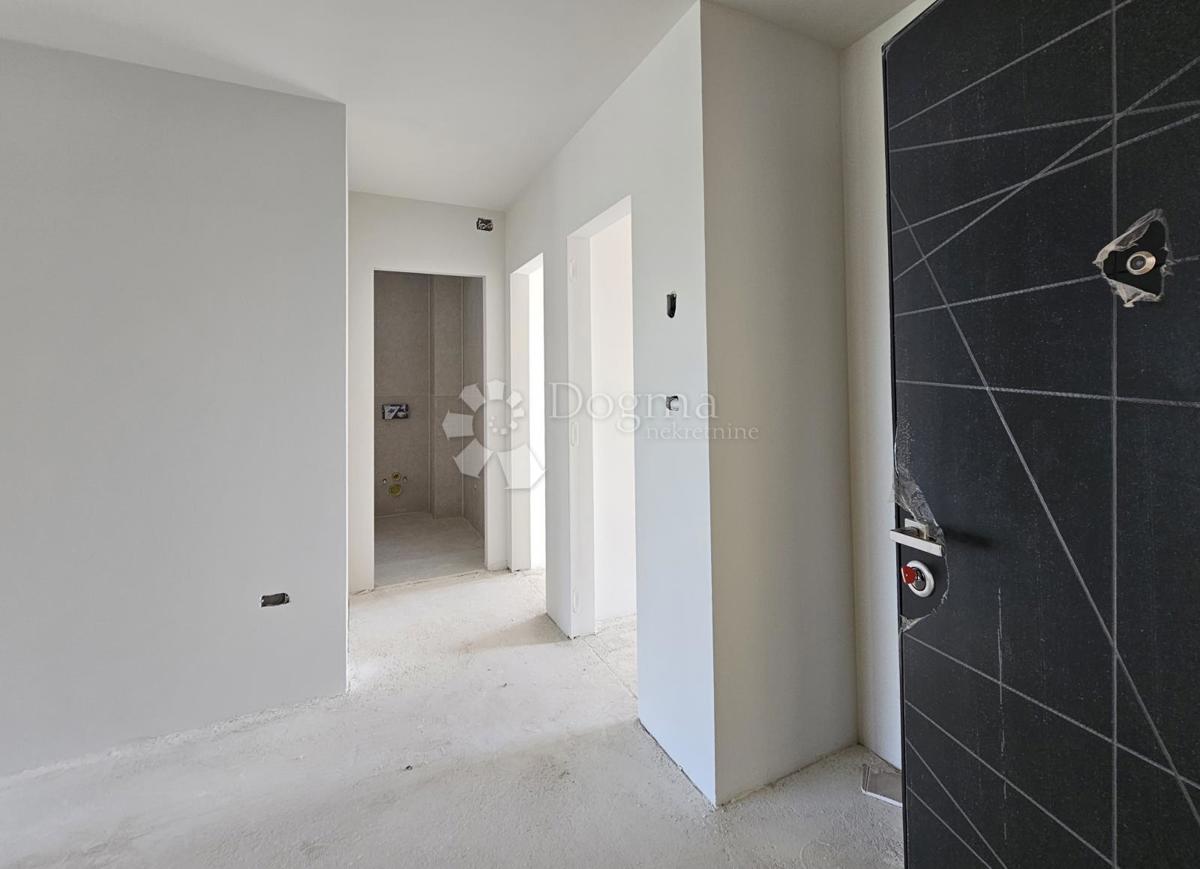 Umago, nuova costruzione di alta qualità a 10 minuti dal mare