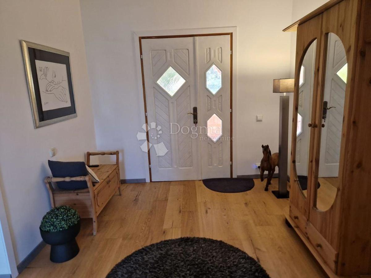 Casa Kršan, 182m2