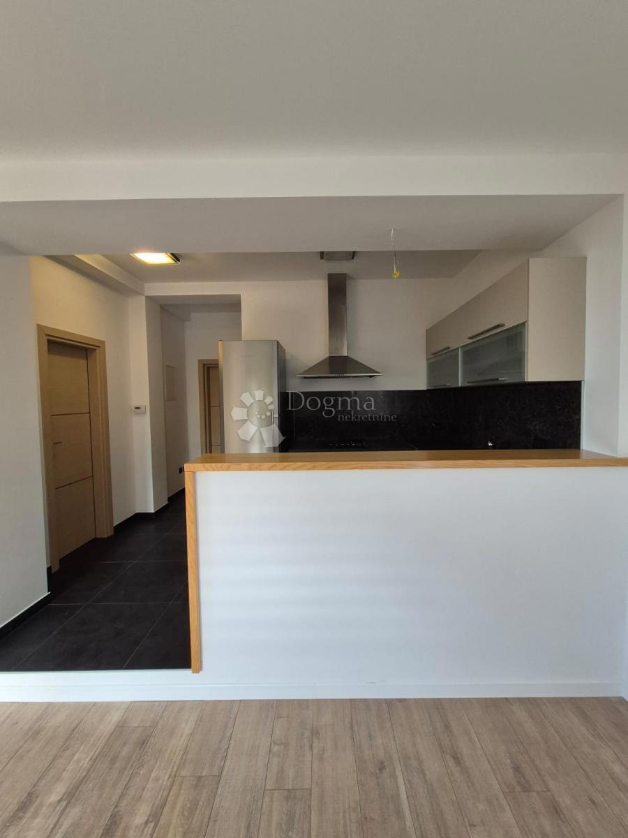 Allogio Drenova, Rijeka, 70m2