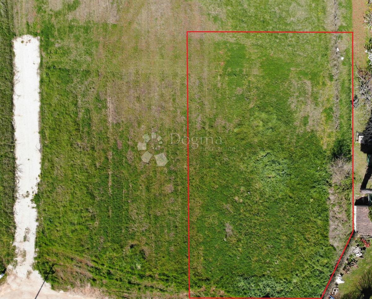 Terreno edificabile Poreč, 1.157m2