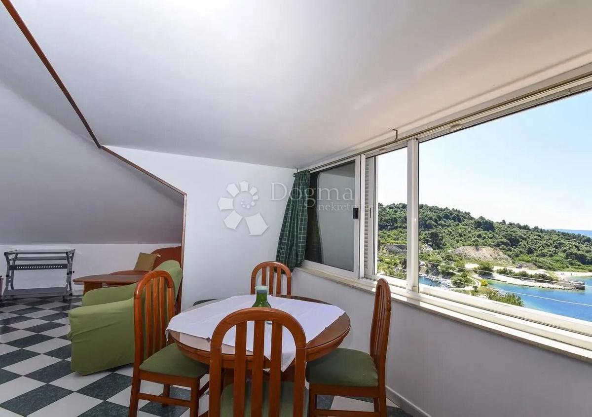 Casa Okrug Donji, Okrug, 525m2