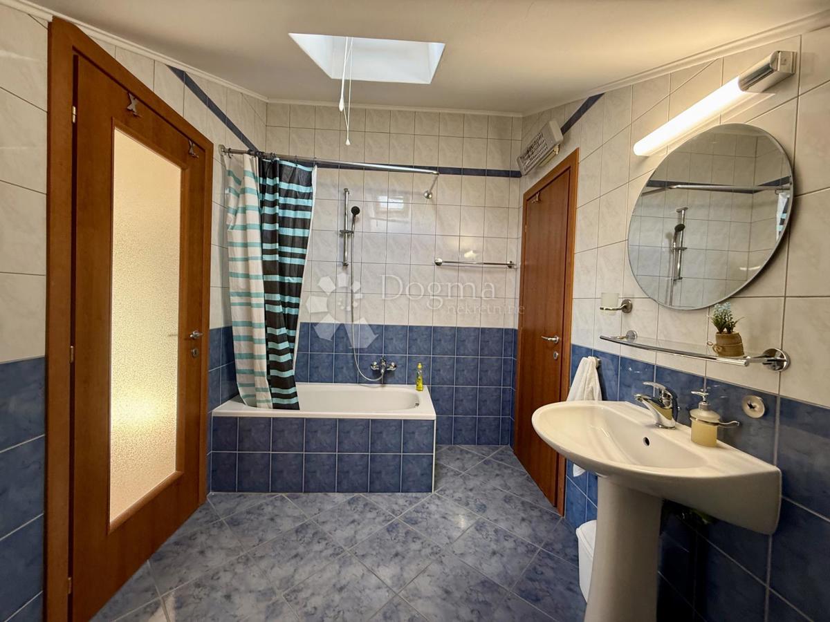 Appartamento Jadranovo, Crikvenica, 98m2