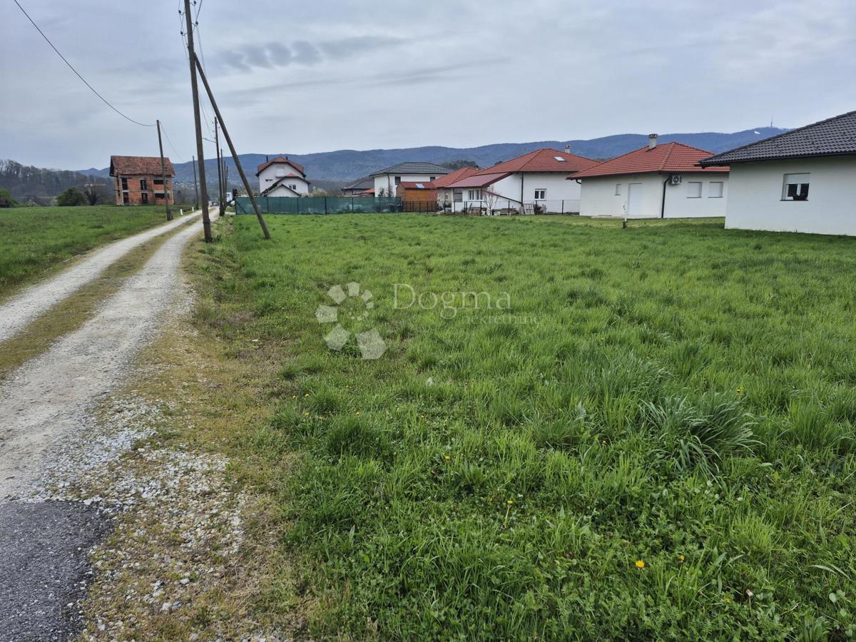 Terreno edificabile Oroslavje, 1.266m2