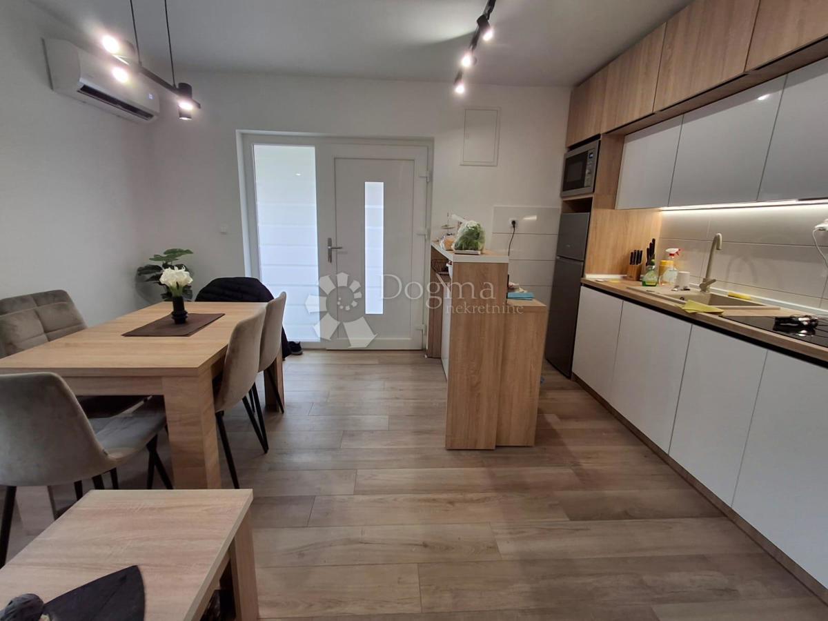 Casa Palit, Rab, 300m2