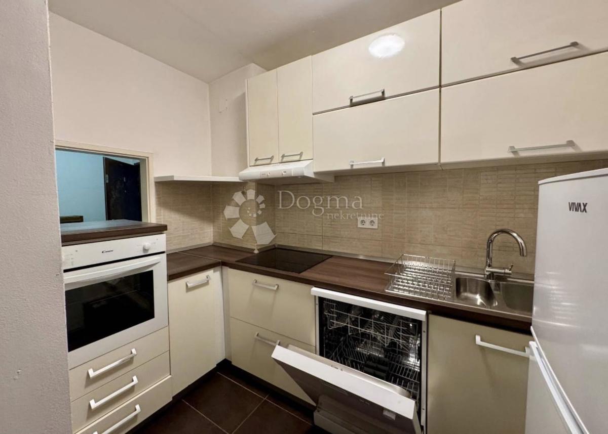 Casa Donja Dubrava, 400,88m2