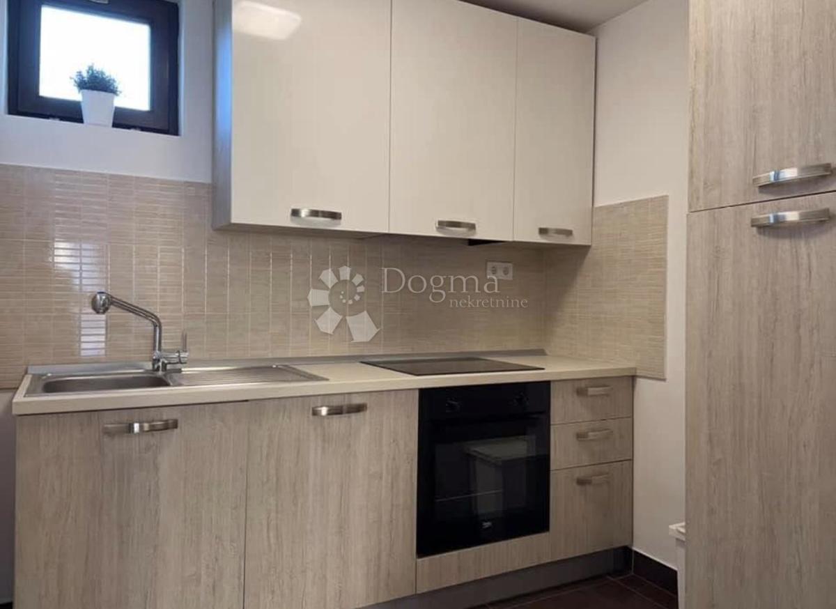 Casa Donja Dubrava, 400,88m2