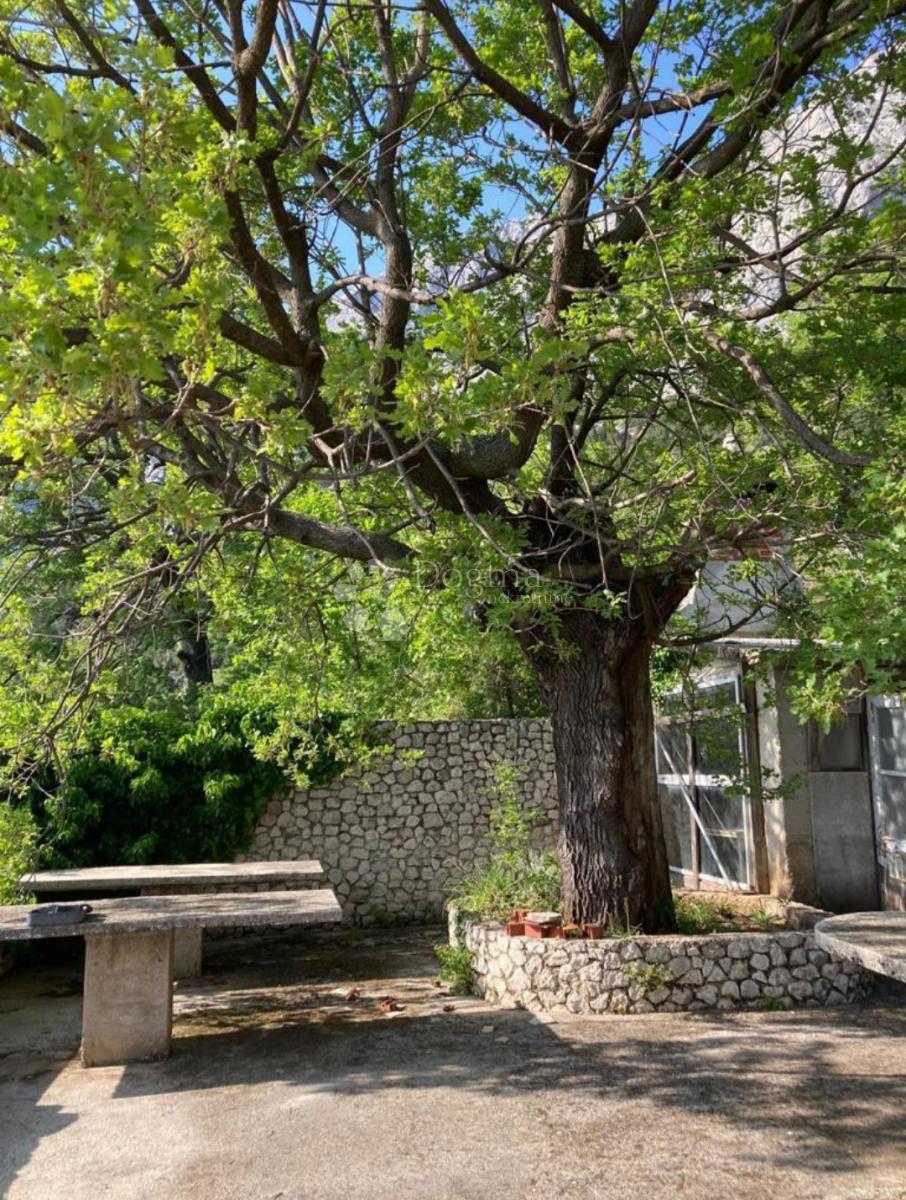 Terreno edificabile Bast, Baška Voda, 1.463m2