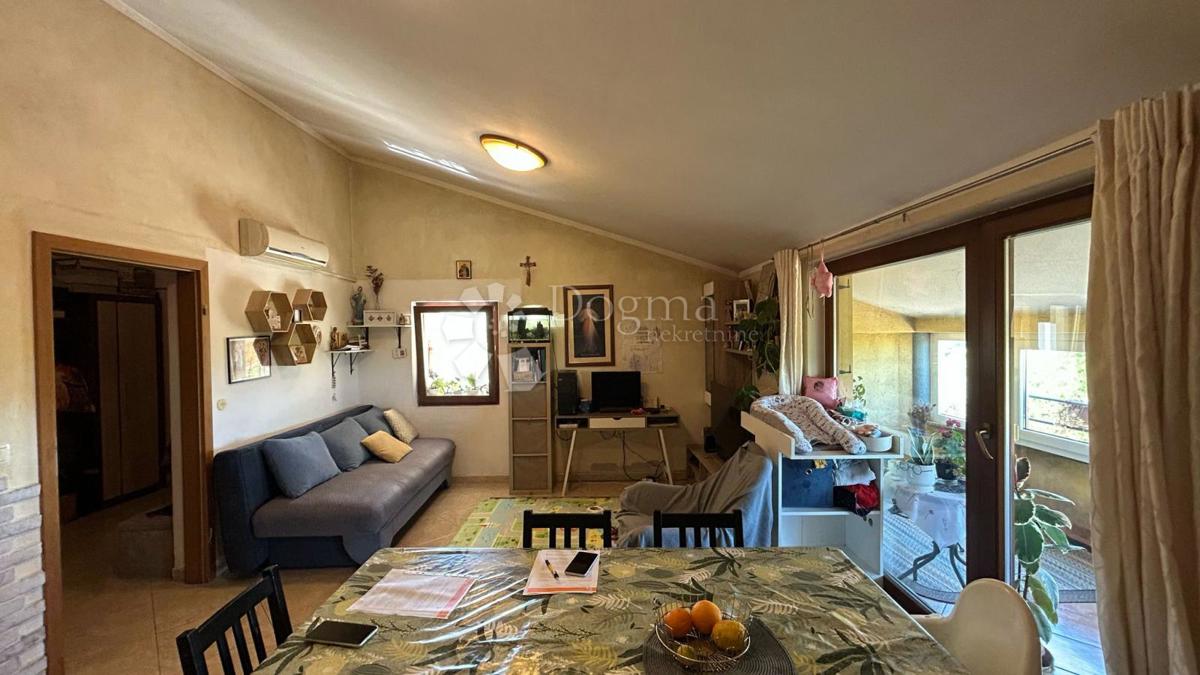 Appartamento con due camere da letto e loggia - 83m2 - Dignano