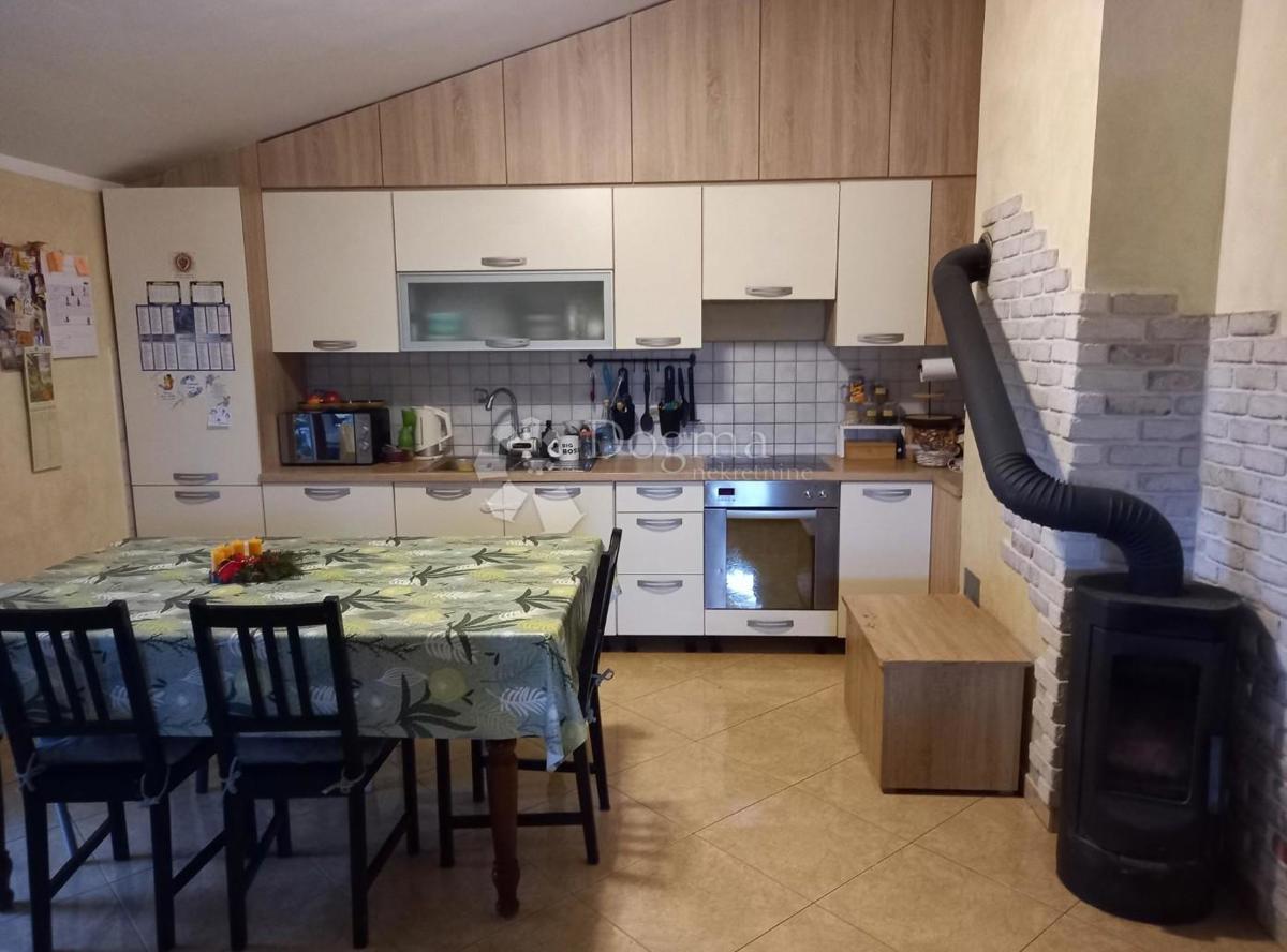 Appartamento con due camere da letto e loggia - 83m2 - Dignano