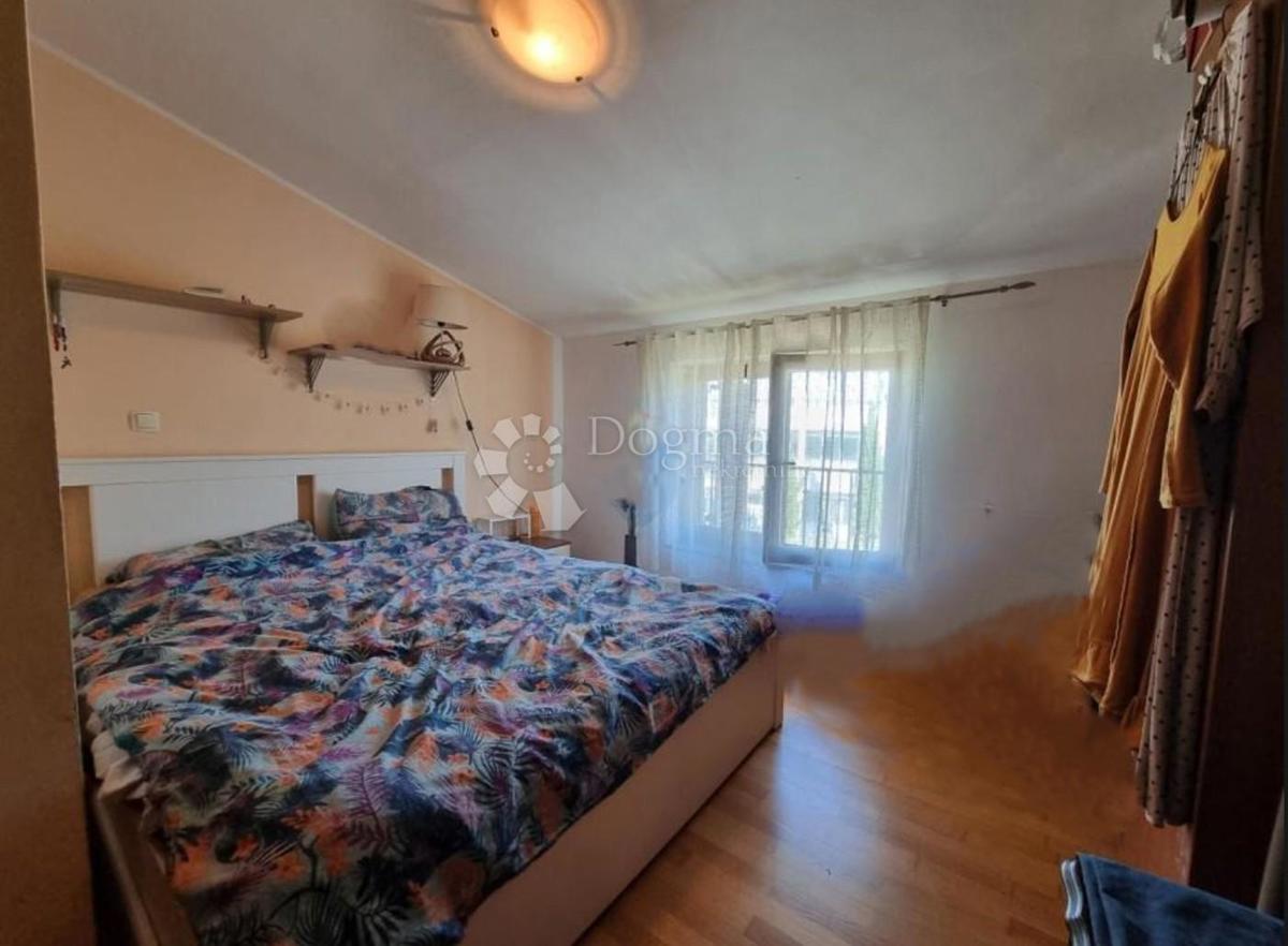 Appartamento con due camere da letto e loggia - 83m2 - Dignano