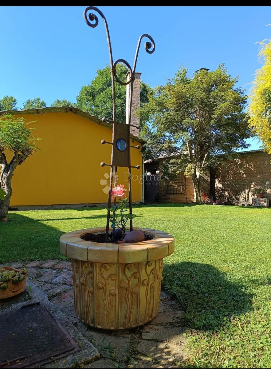 Casa Suza, Kneževi Vinogradi, 214m2