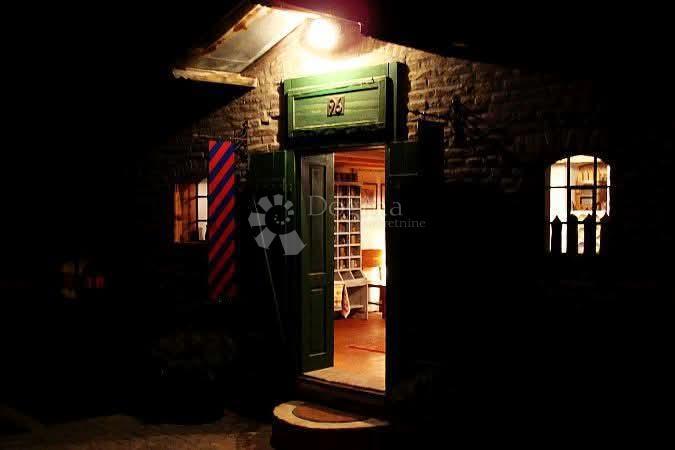 Casa Suza, Kneževi Vinogradi, 214m2