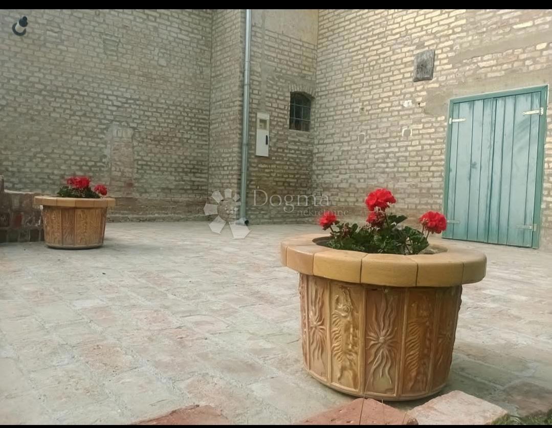 Casa Suza, Kneževi Vinogradi, 214m2