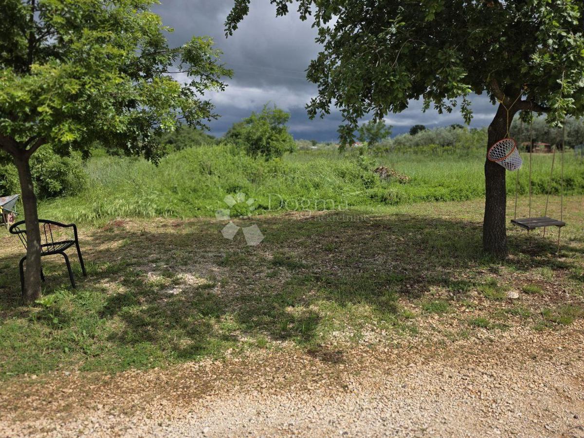 Terreno edificabile Poreč, 702m2