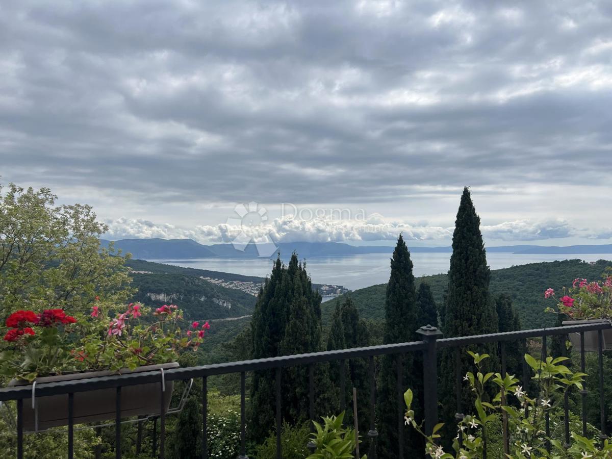 CASA NEL CENTRO STORICO CON VISTA MARE