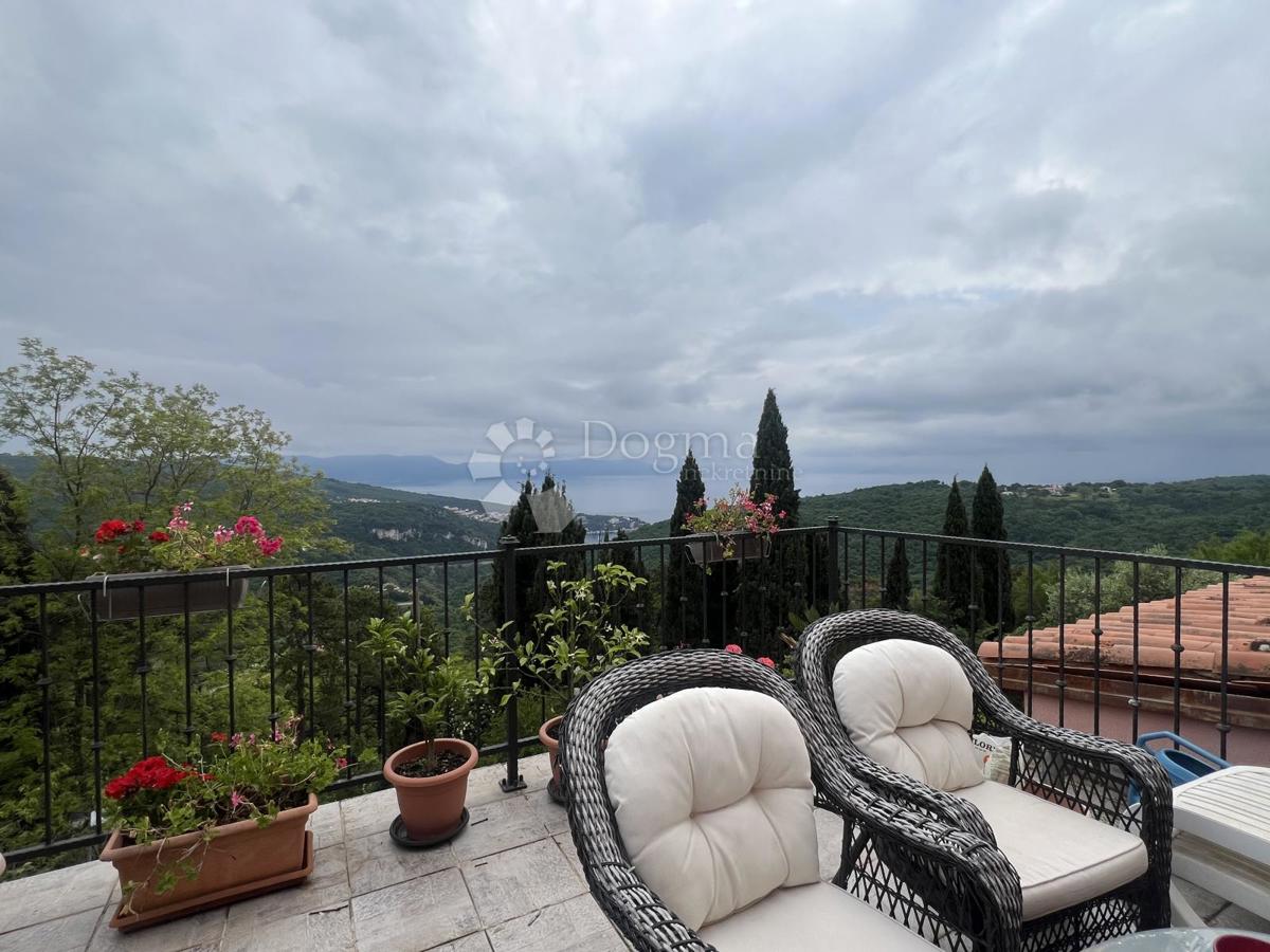 CASA NEL CENTRO STORICO CON VISTA MARE