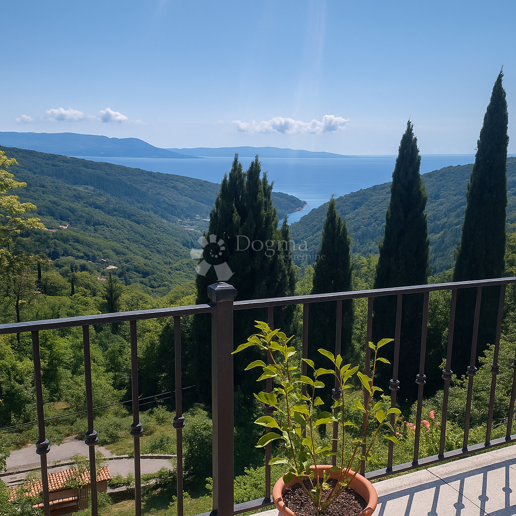 CASA NEL CENTRO STORICO CON VISTA MARE