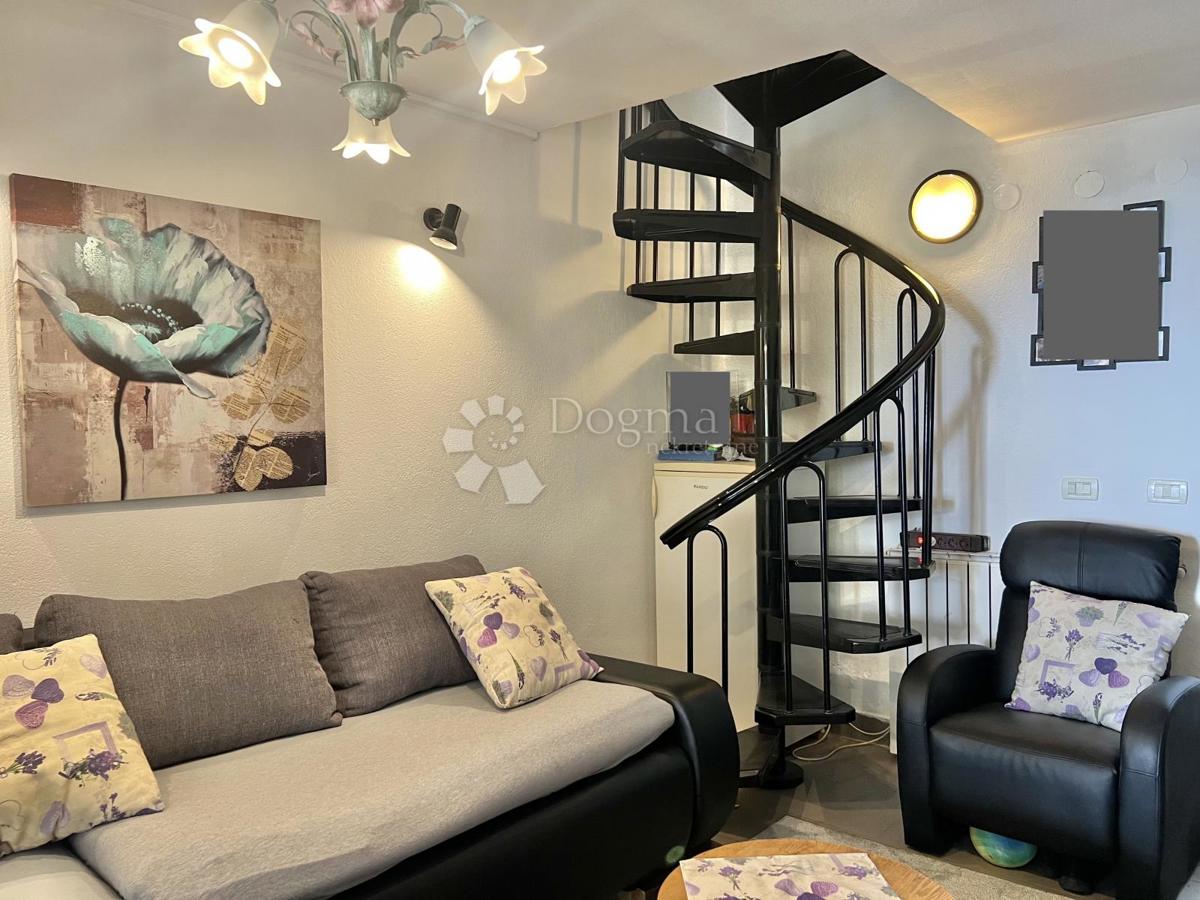 CASA NEL CENTRO STORICO CON VISTA MARE