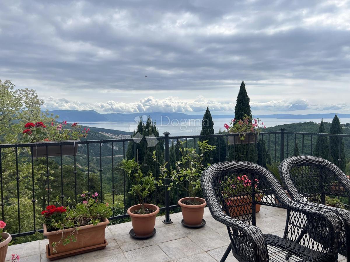 CASA NEL CENTRO STORICO CON VISTA MARE