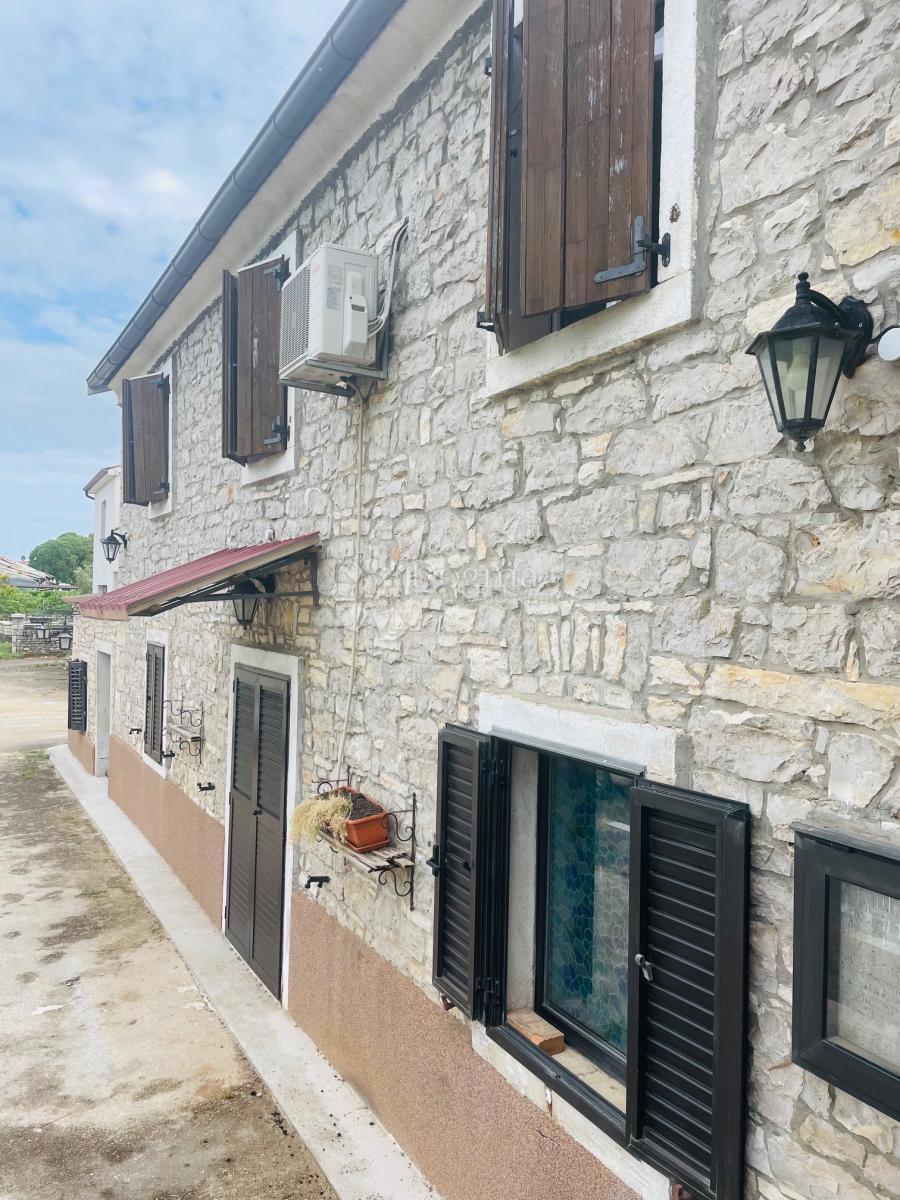 Albergo Buje, 1.229m2