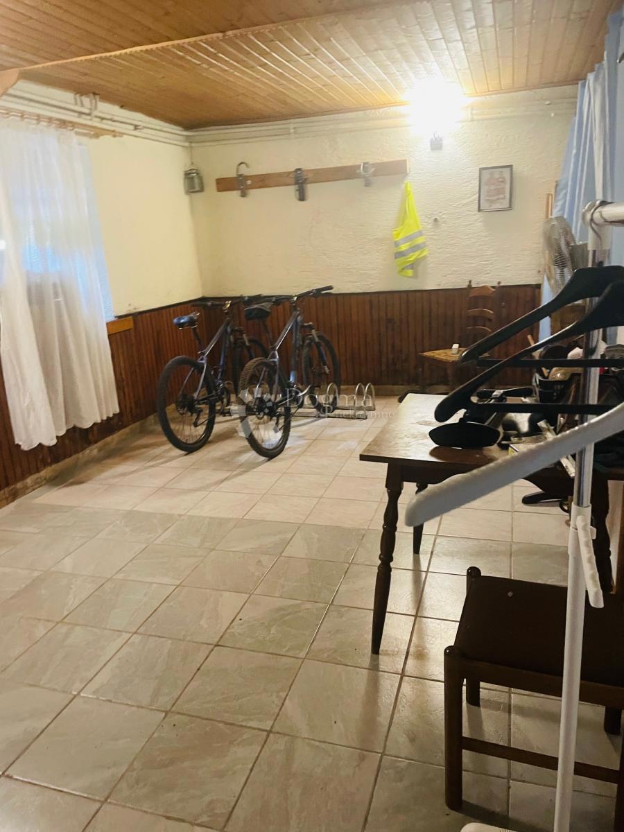 Albergo Buje, 1.229m2