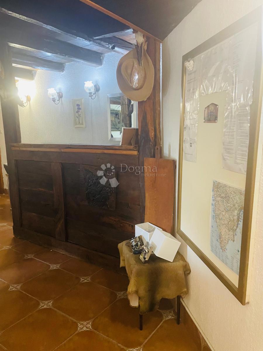 Albergo Buje, 1.229m2