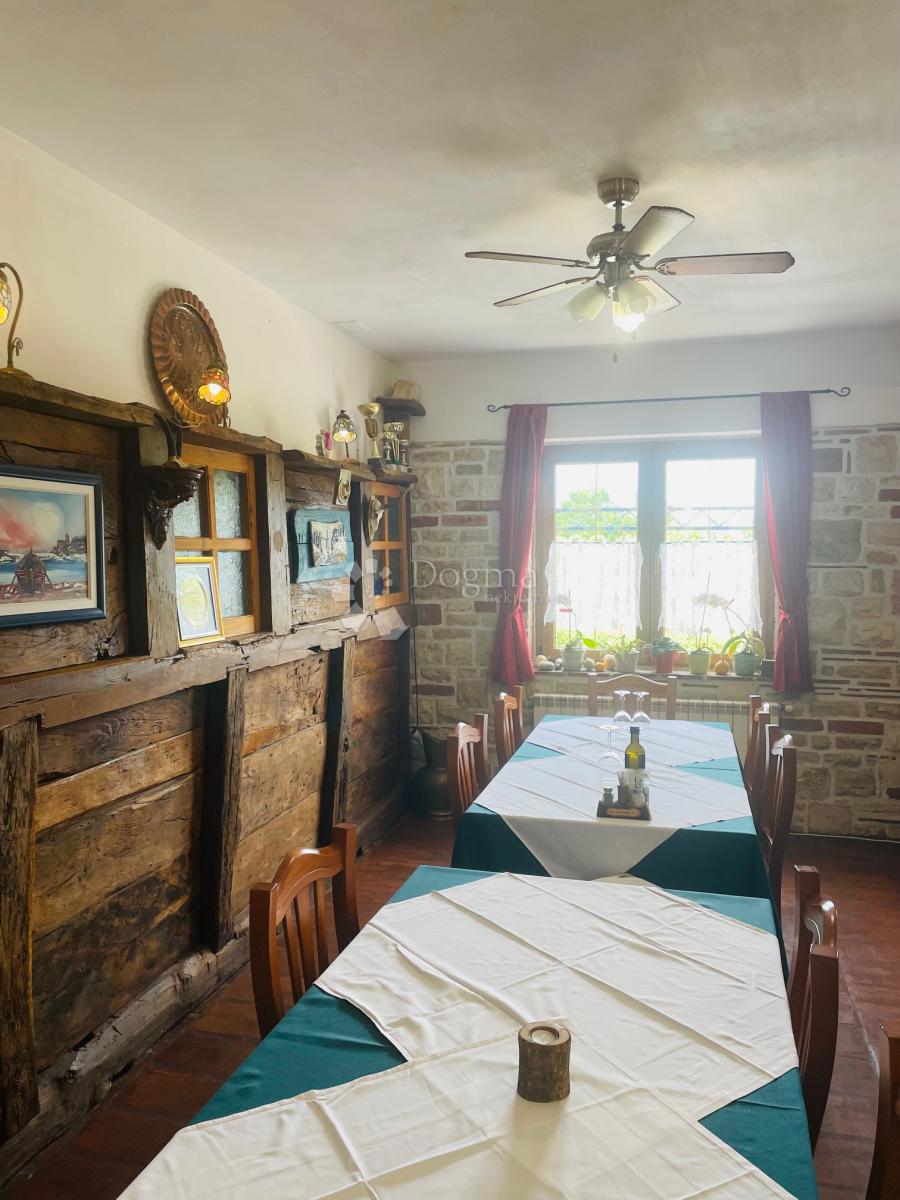 Albergo Buje, 1.229m2