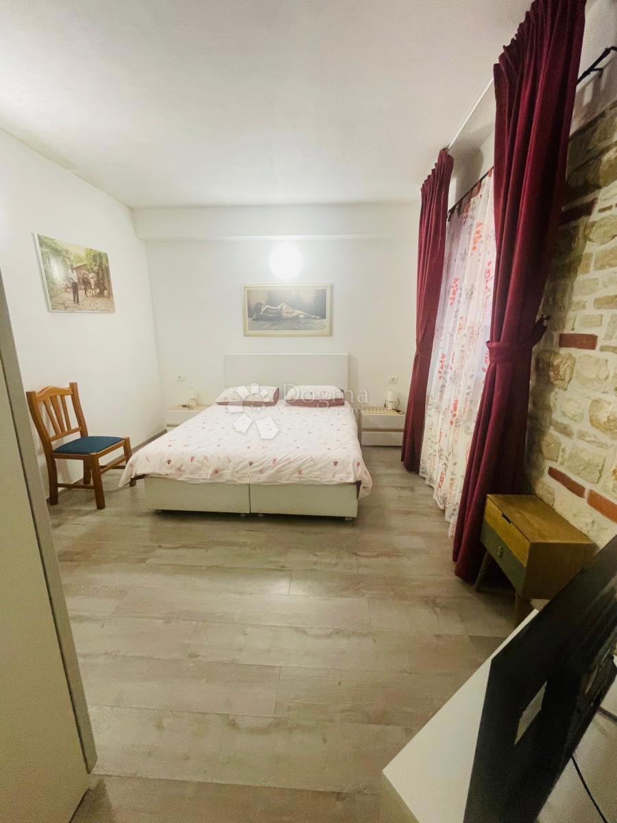 Albergo Buje, 1.229m2