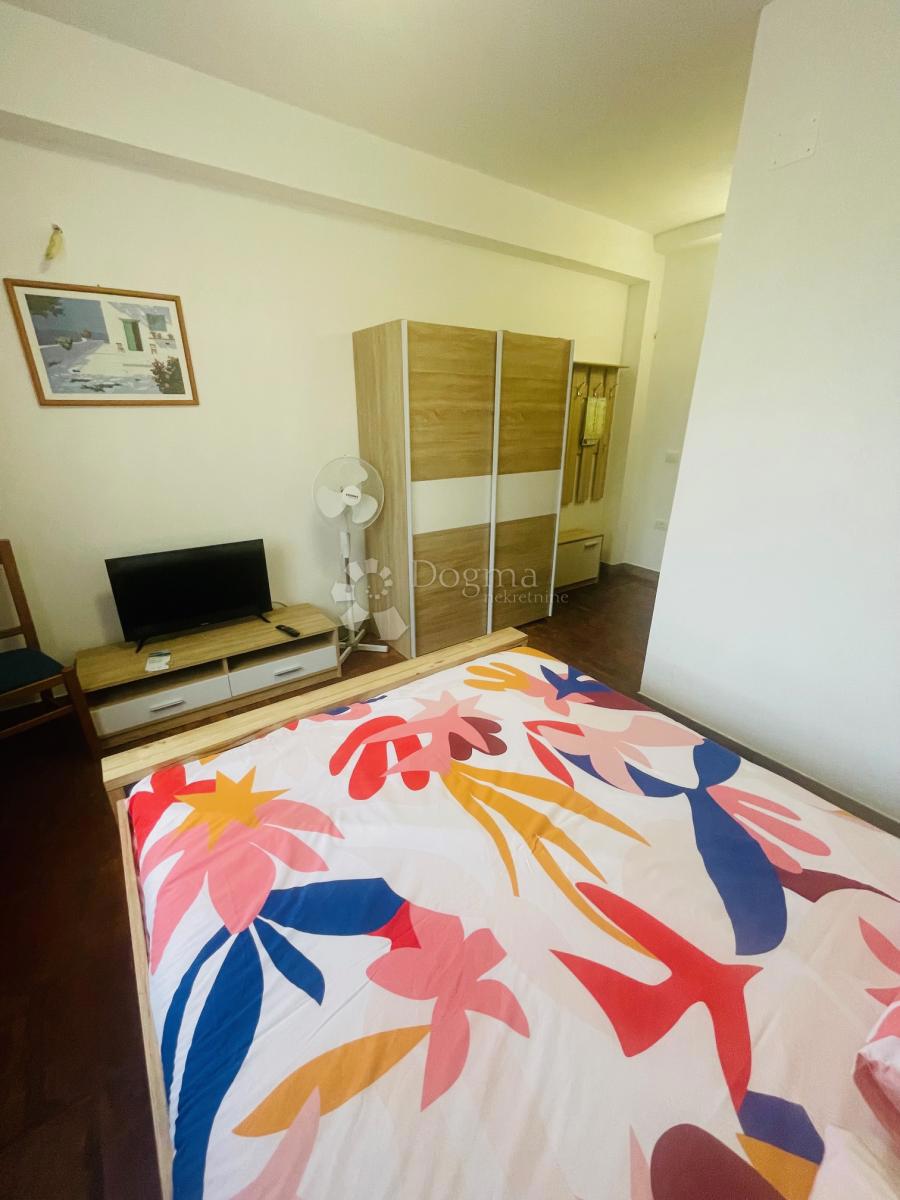 Albergo Buje, 1.229m2