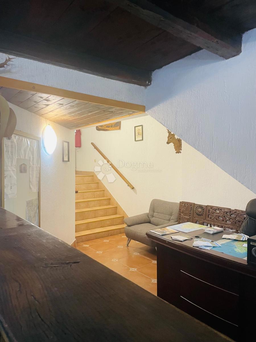 Albergo Buje, 1.229m2