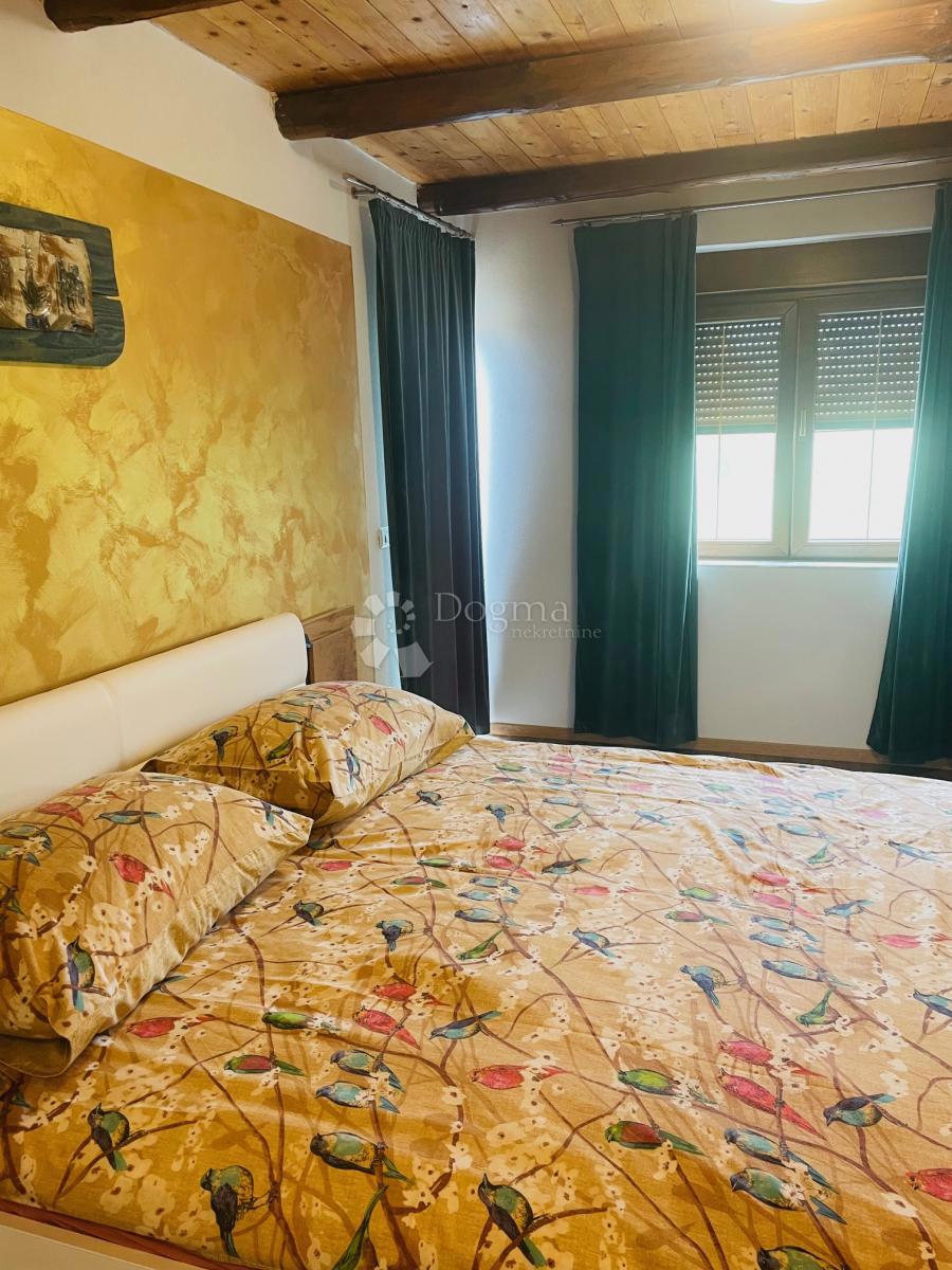 Albergo Buje, 1.229m2