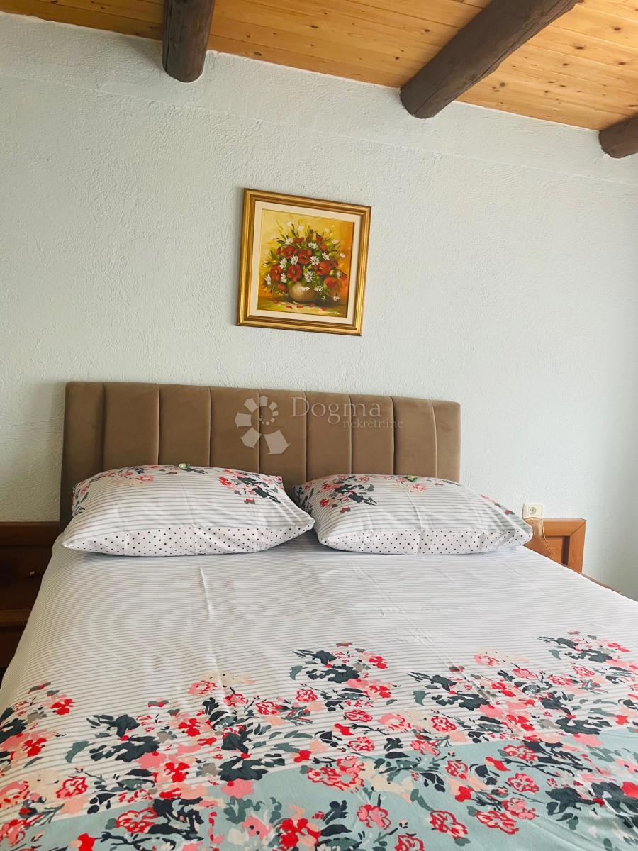 Albergo Buje, 1.229m2