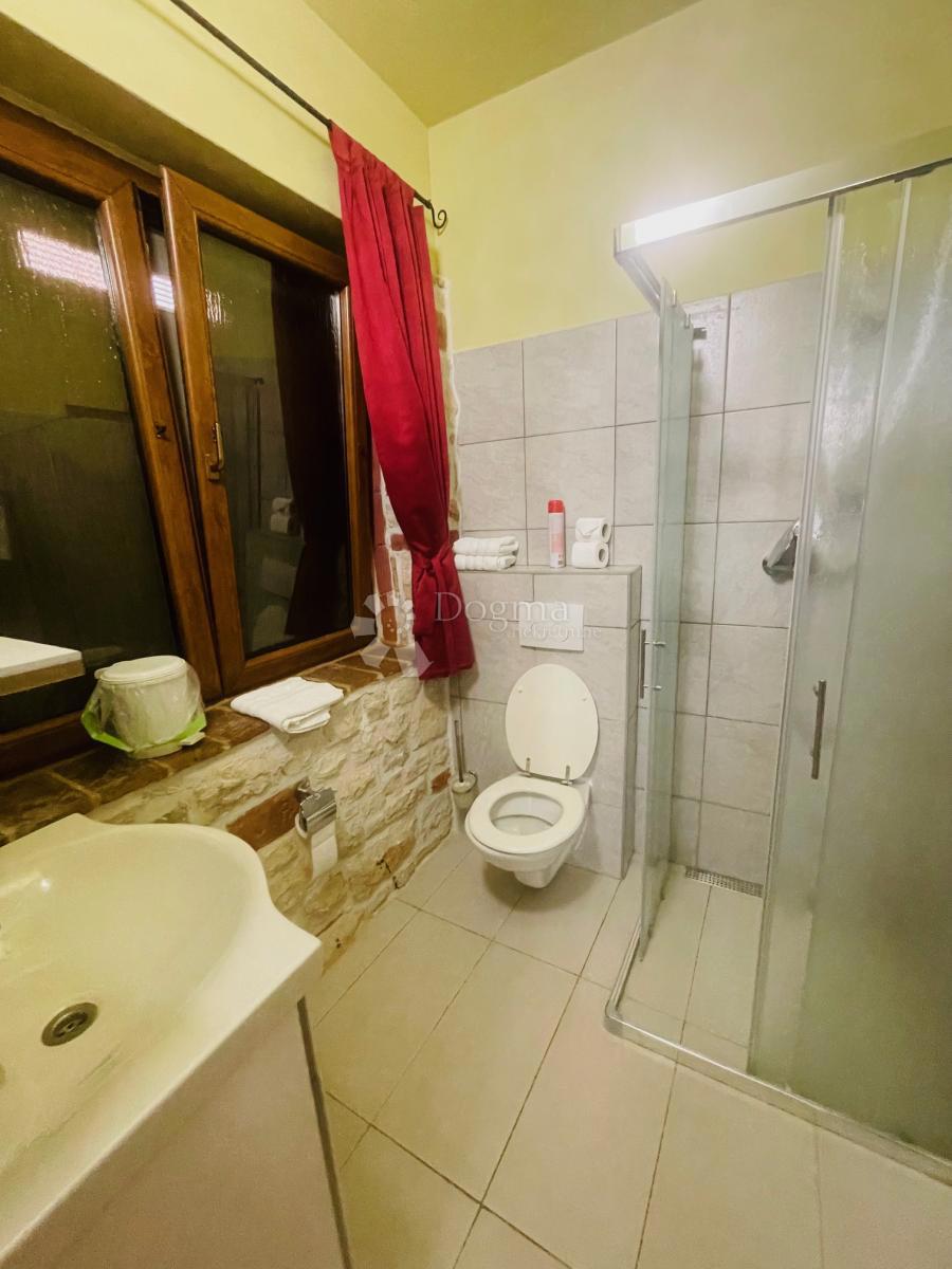 Albergo Buje, 1.229m2