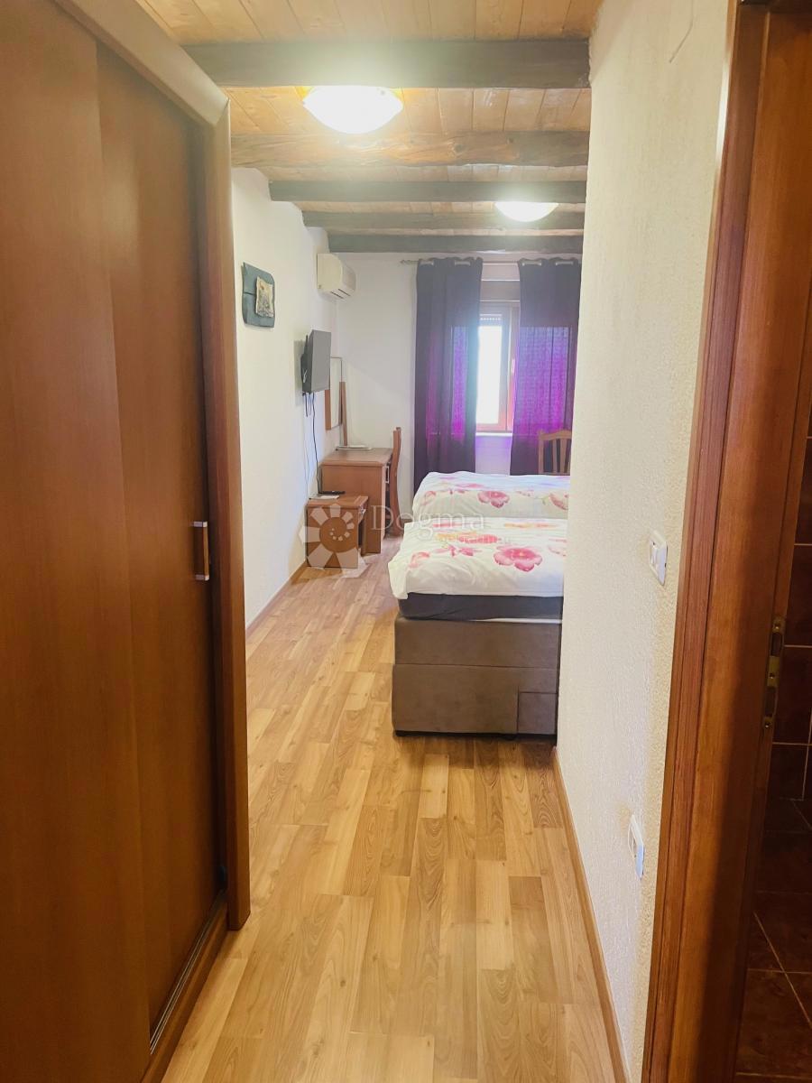 Albergo Buje, 1.229m2