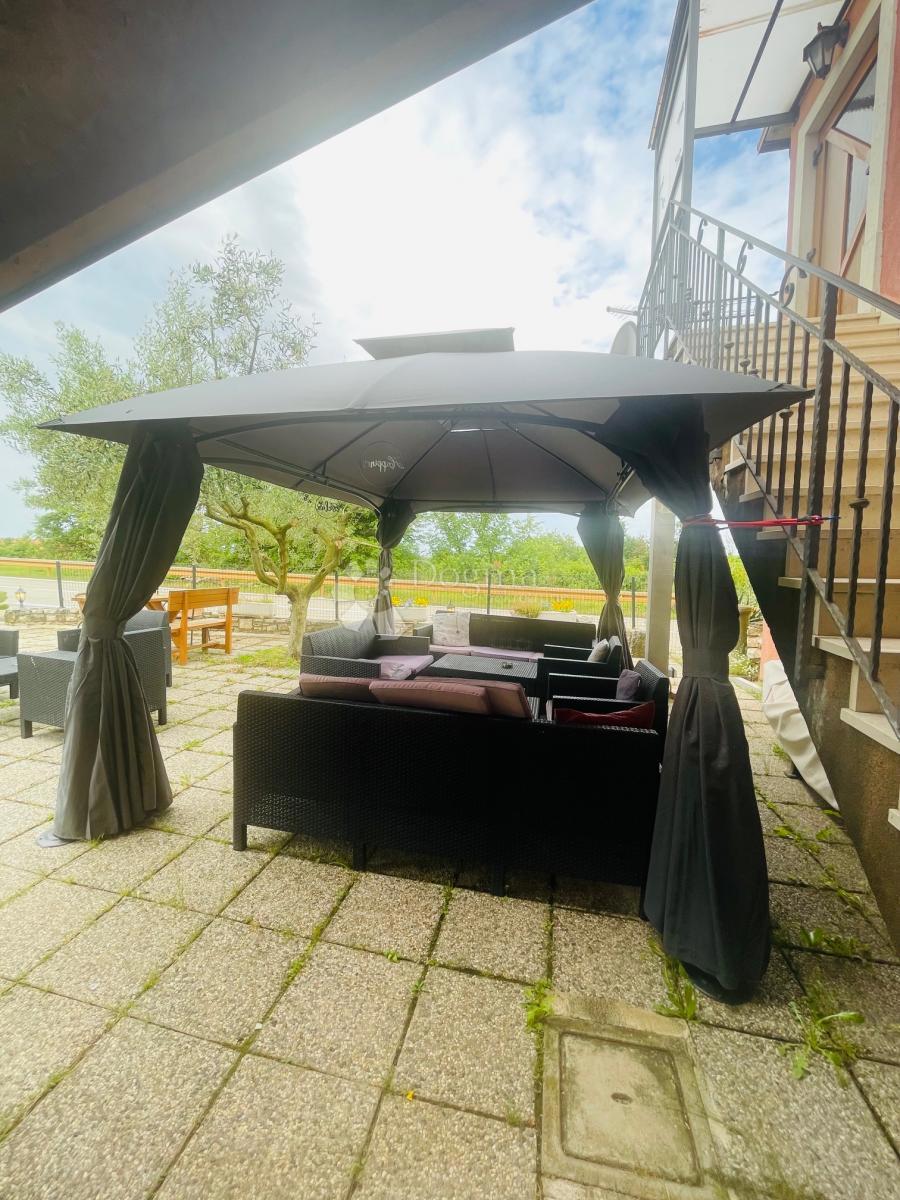 Albergo Buje, 1.229m2