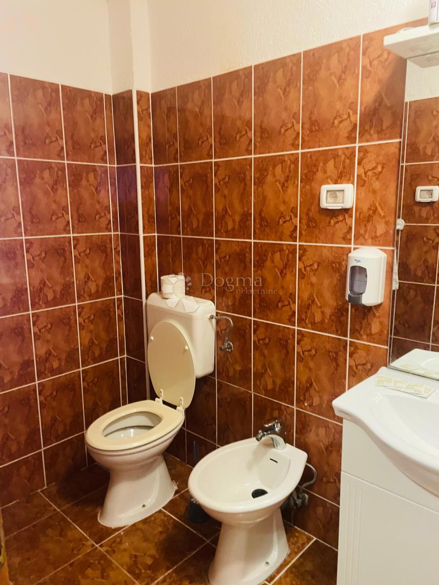 Albergo Buje, 1.229m2