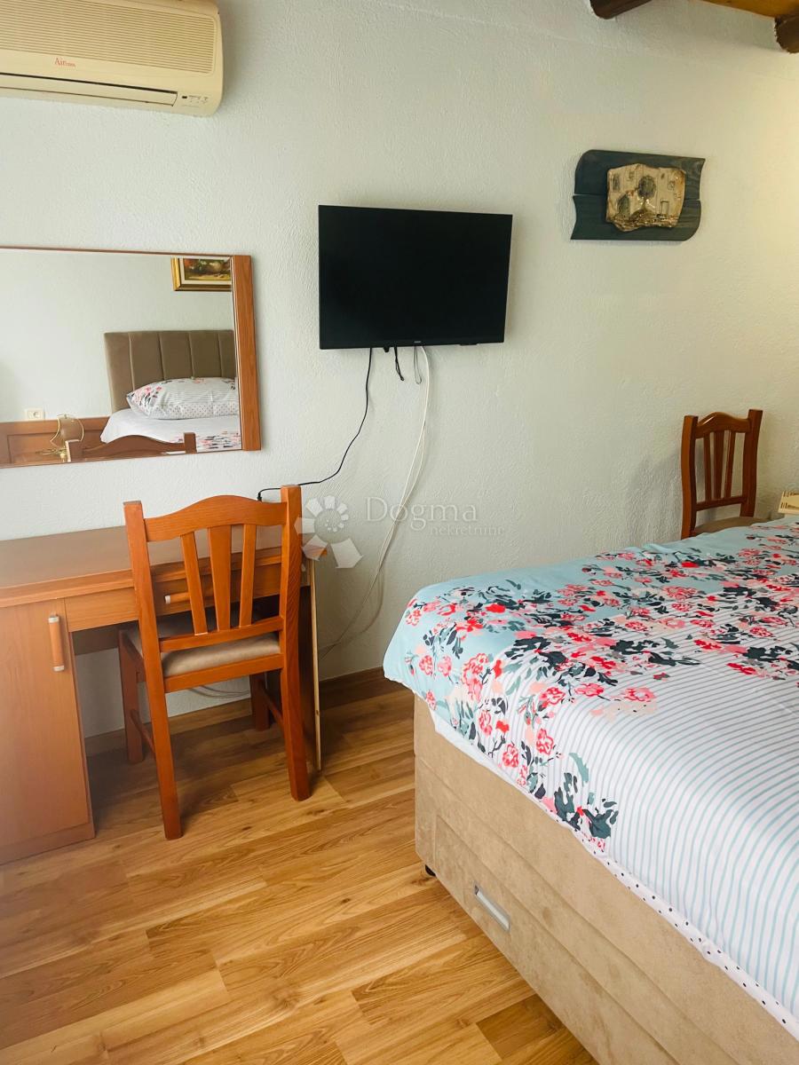 Albergo Buje, 1.229m2
