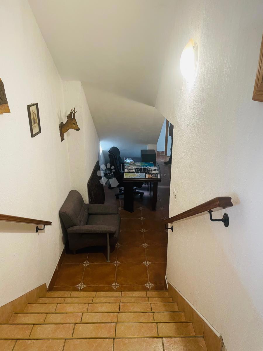 Albergo Buje, 1.229m2