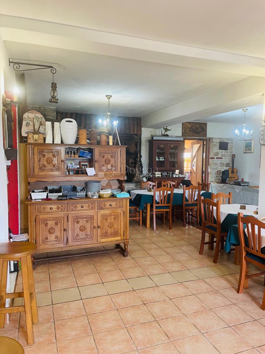 Albergo Buje, 1.229m2